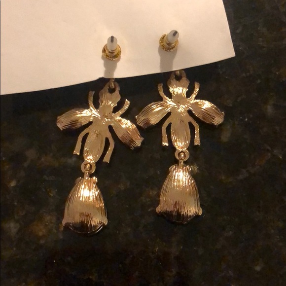 Insect Inspired Jewel Earring - Picture 3 of 3